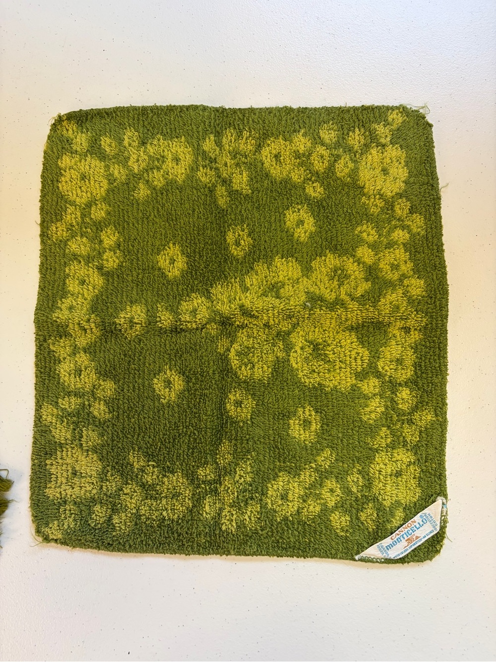 Vintage Mid Century Green Bath Towel Set Fringe Cannon Retro Mod Decor 1970s - Picture 6 of 10